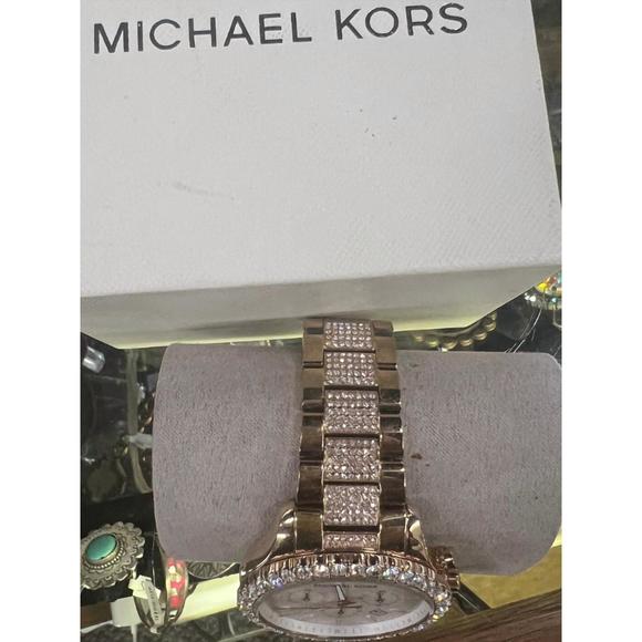 NEW JOHNNY WAS michael kors watch in rose gold - Picture 2 of 2